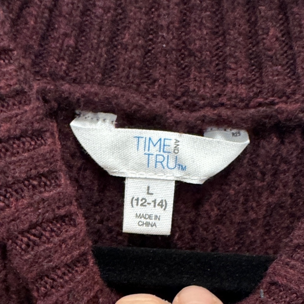 Time and Tru Maroon Knit Sweater. L - Picture 2 of 3